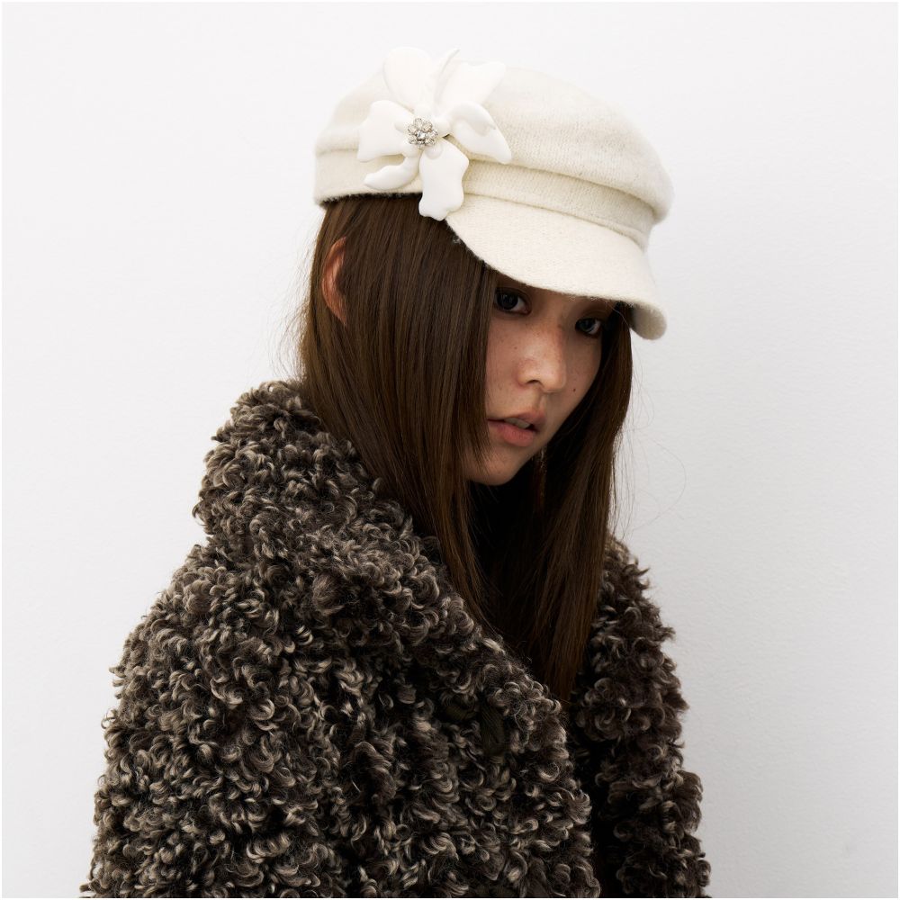 THELIGHT three dimensional flower wool woolen beret women s winter new black and white gray newsboy hat looks small on the face image 3