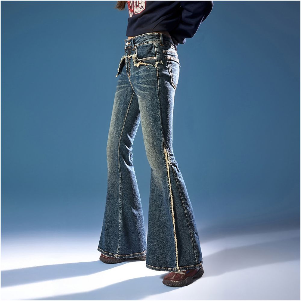 Haeun Edge Flare Jeans image 4