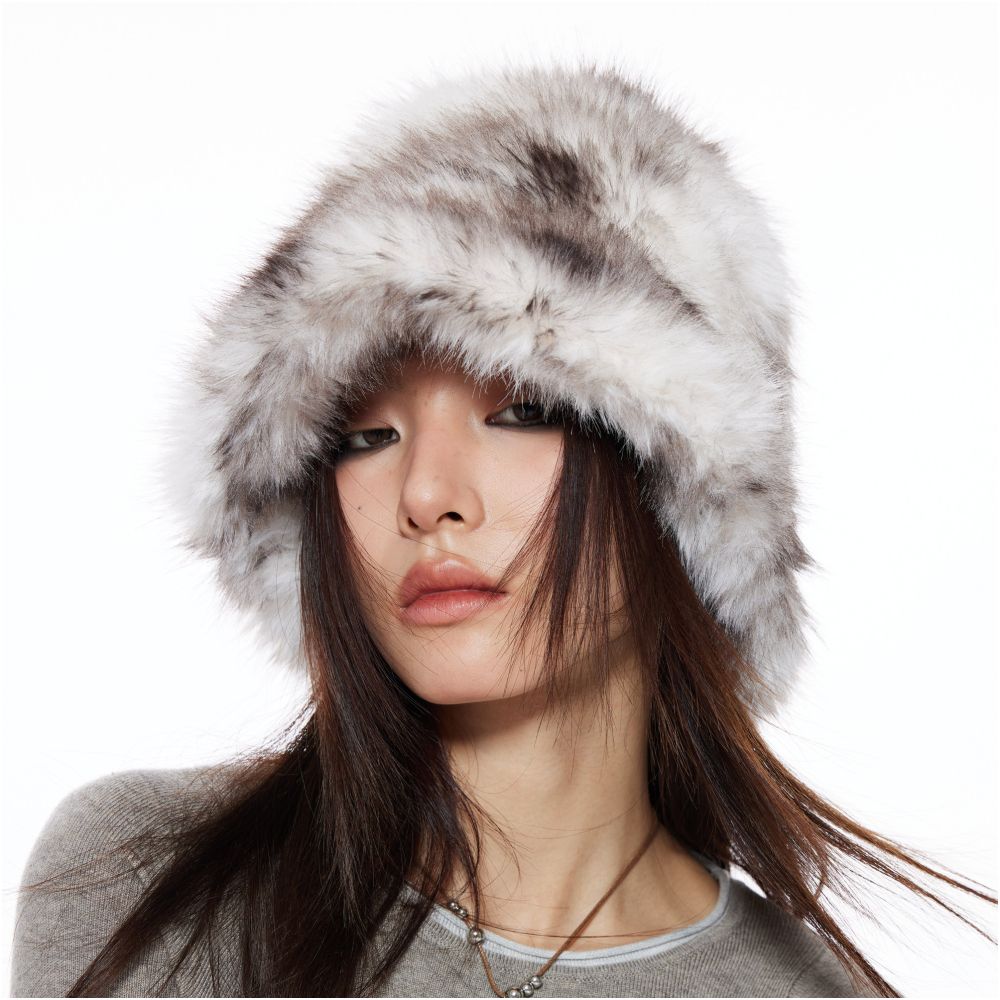 THELIGHT 24 Winter New Warm Hairy Fisherman s Hat Imitation Fur Hat Ear Protection Hair Plush Shows Face Size image 1