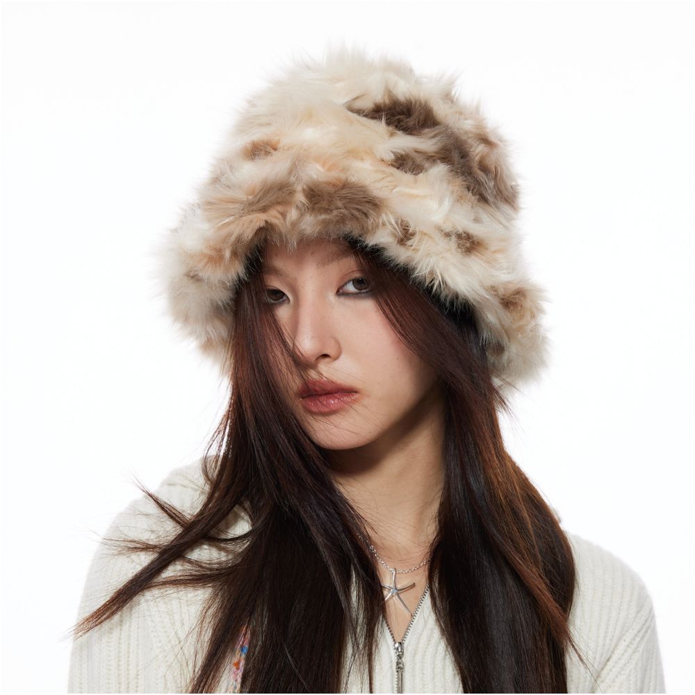 THELIGHT 24 Winter New Warm Hairy Fisherman s Hat Imitation Fur Hat Ear Protection Hair Plush Shows Face Size image 4