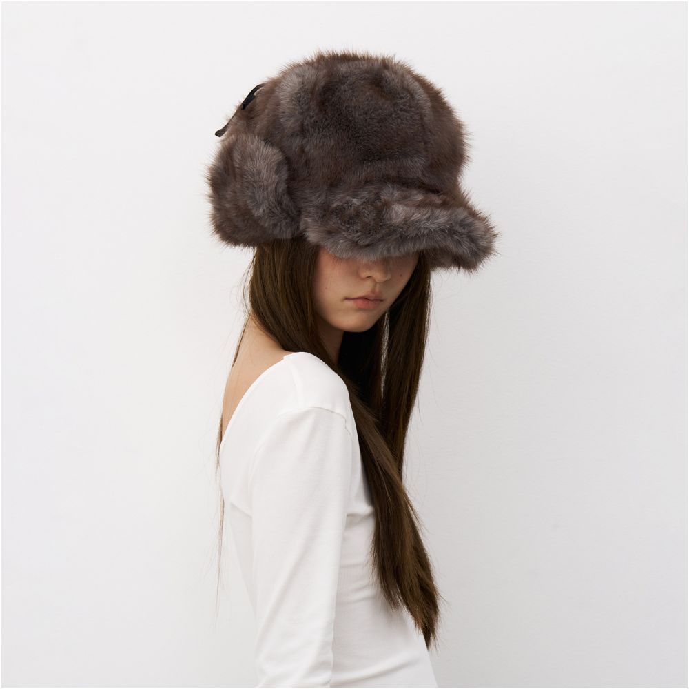 Fur h image 4