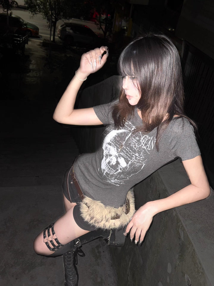 “Only I Know” Fitted Skull Tee