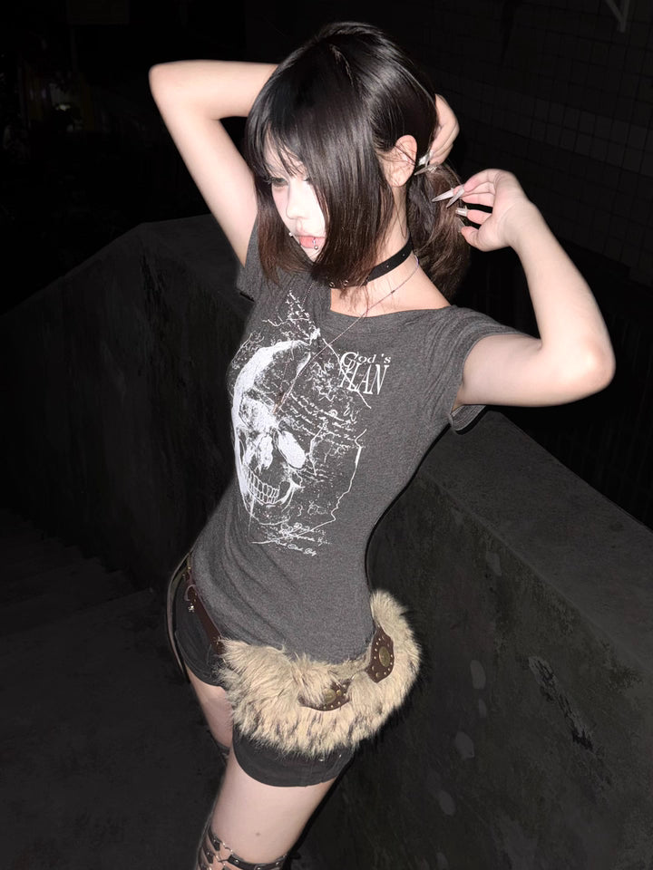 “Only I Know” Fitted Skull Tee